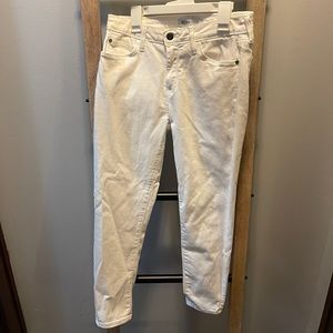 White cropped jeans. Size: 27. Never worn.